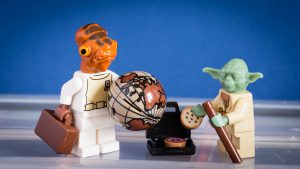 Trip Planning photo with Admiral Ackbar and Yoda minifigs by Maëlick Reiterlied